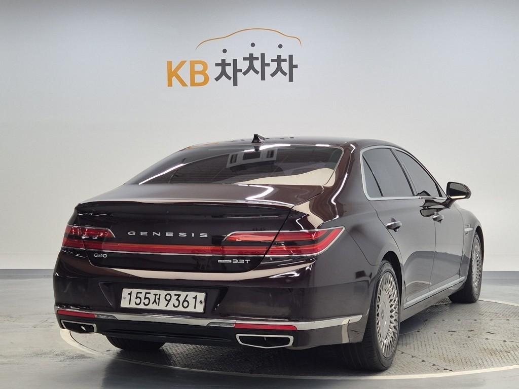 Genesis G90 - Vista 3