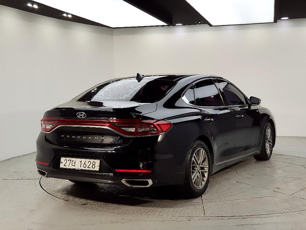 HYUNDAI Grandeur - Vista 4