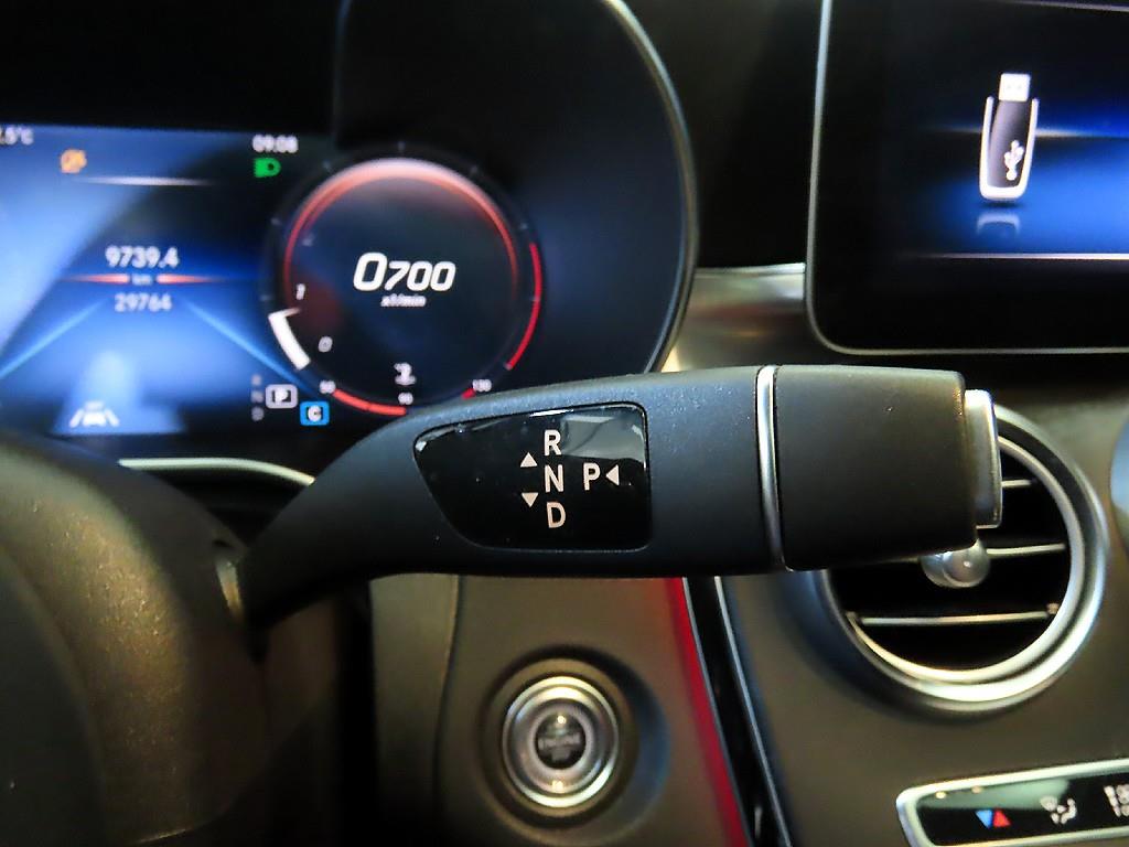 Mercedes Benz C Class - Vista 12