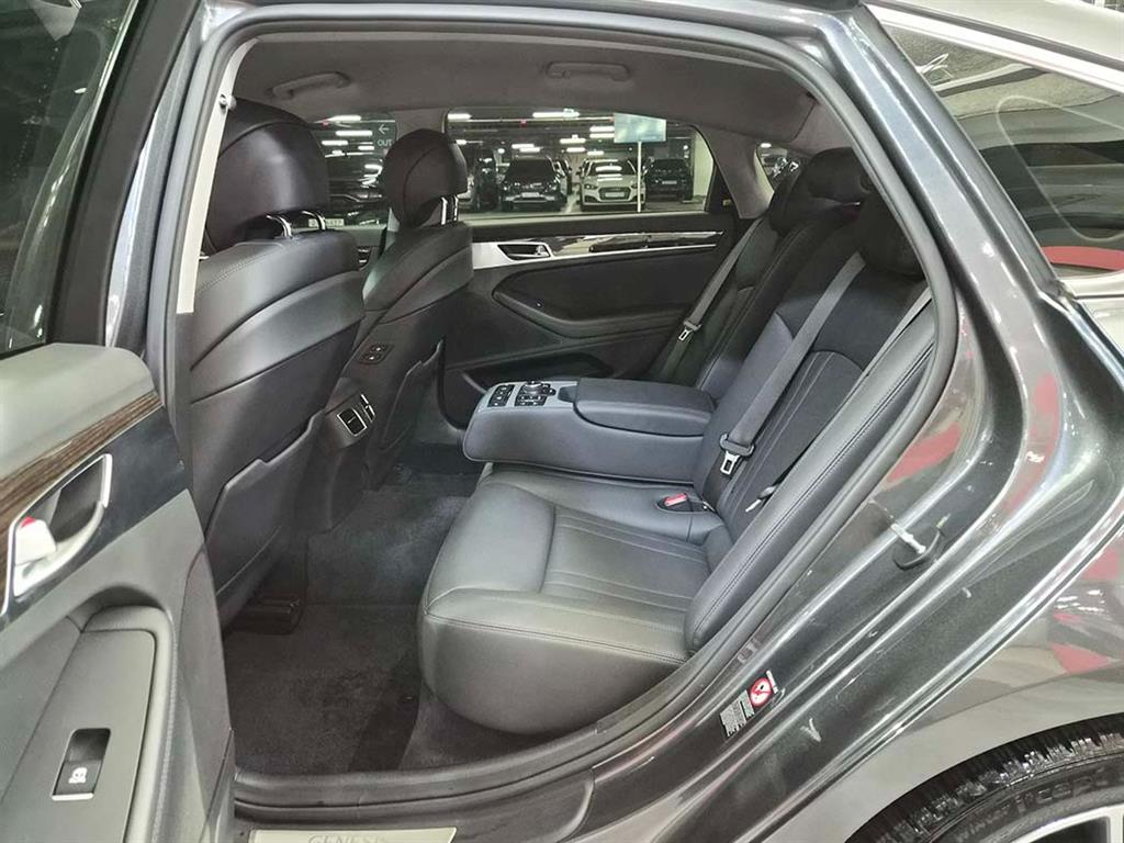Genesis G80 - Vista 7