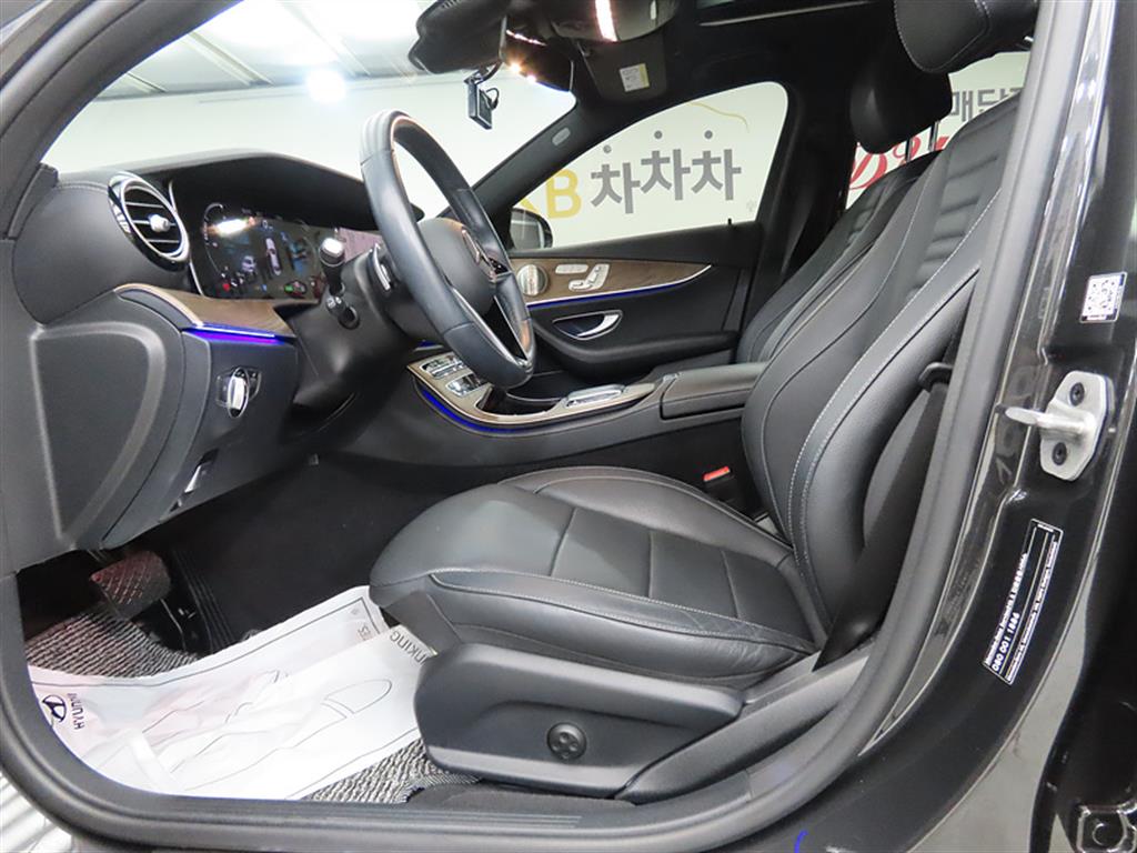 Mercedes Benz E class - Vista 5