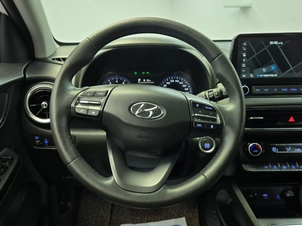 HYUNDAI Kona - Vista 9