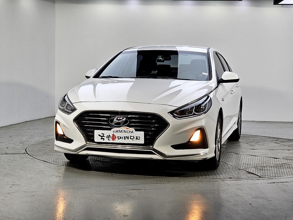 HYUNDAI Sonata - Vista 2