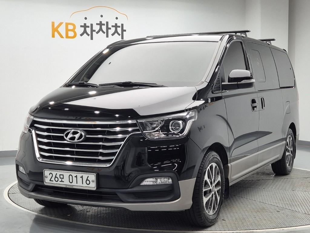 HYUNDAI Starex 2019 Negro - Importación desde Corea - HF Imports Iquique - Foto 1