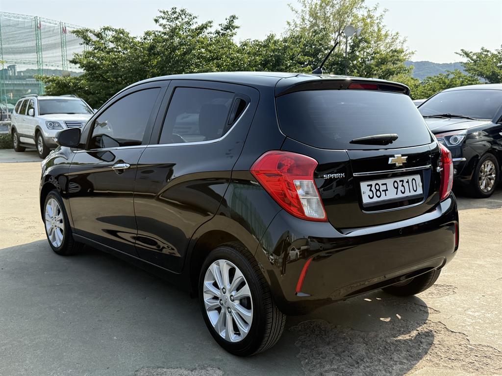 Chevrolet Spark - Vista 5