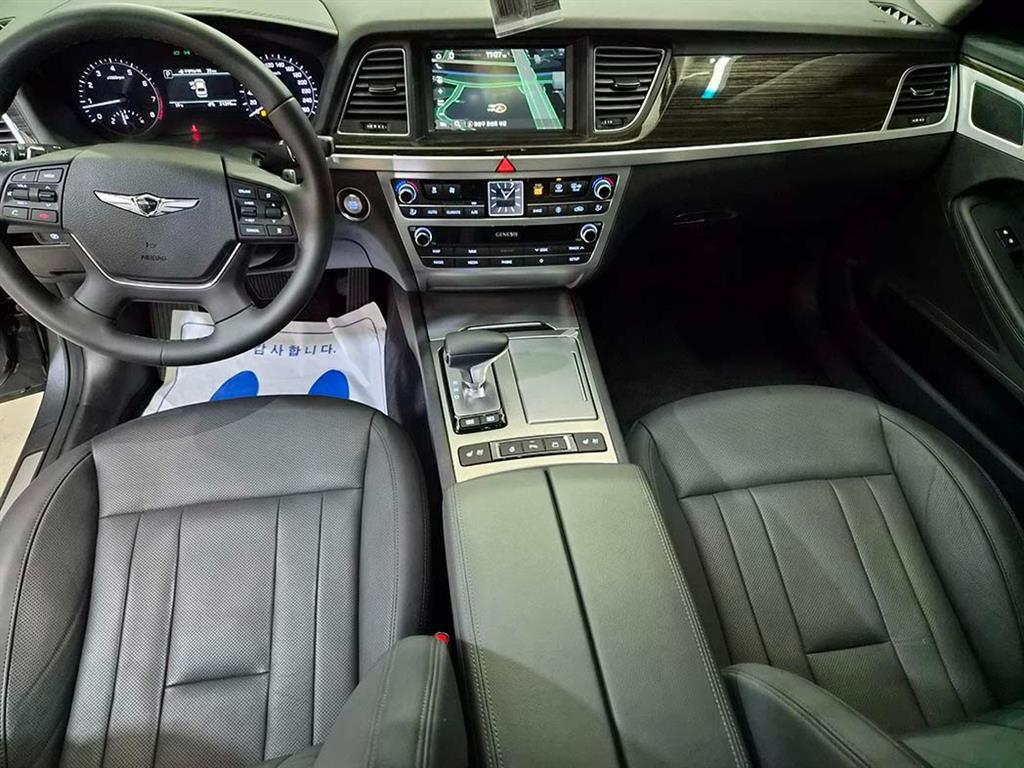 Genesis G80 - Vista 10