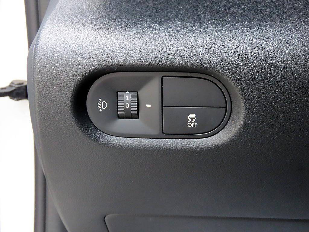 HYUNDAI Casper - Vista 12