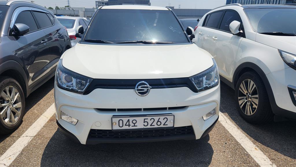 Ssangyong Tivoli 2017 Blanco - Importación desde Corea - HF Imports Iquique - Foto 1