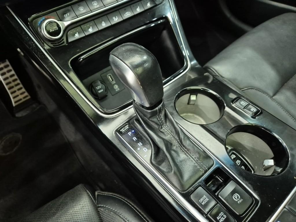 HYUNDAI Grandeur - Vista 8