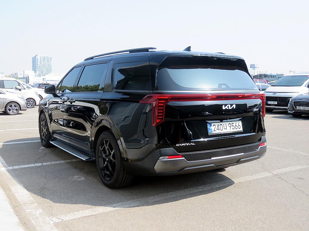 KIA Carnival - Vista 4