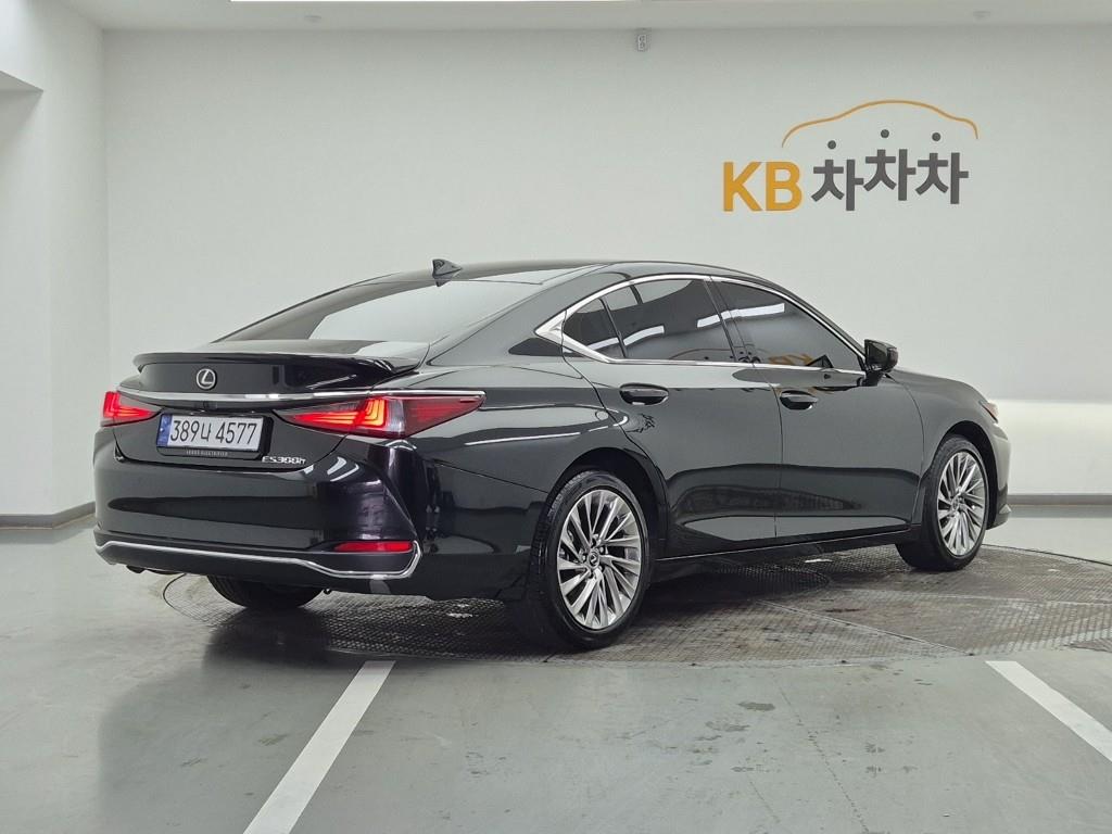 Lexus ES - Vista 4
