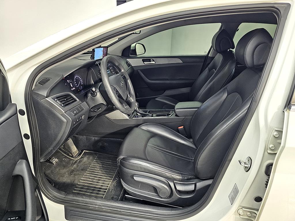 HYUNDAI Sonata - Vista 8