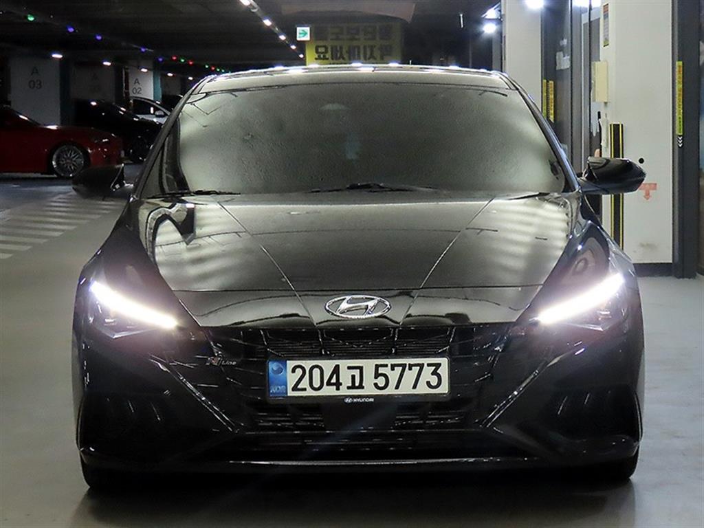 HYUNDAI Avante - Vista 2
