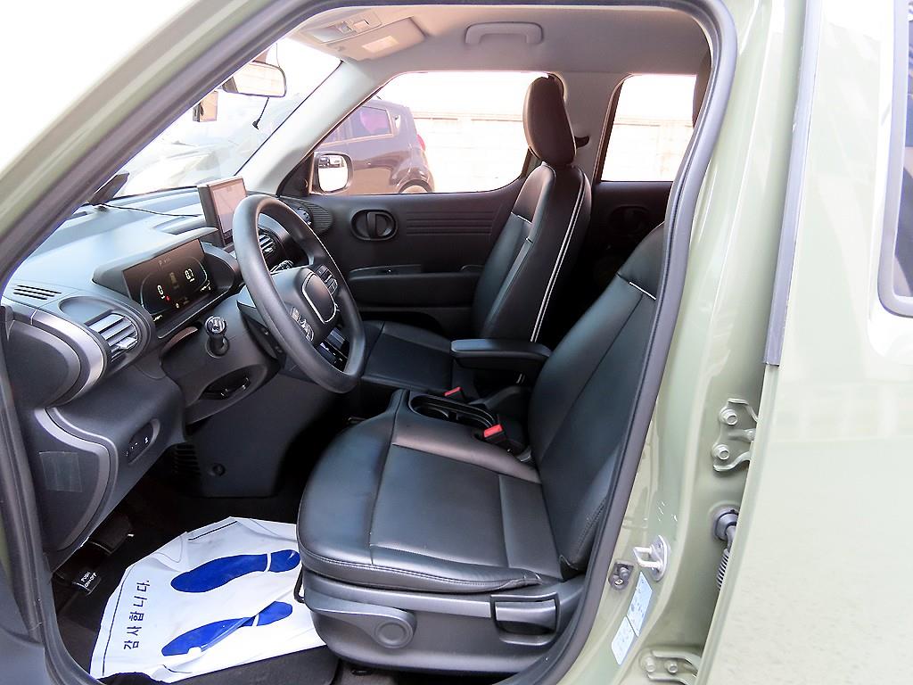 HYUNDAI Casper - Vista 5