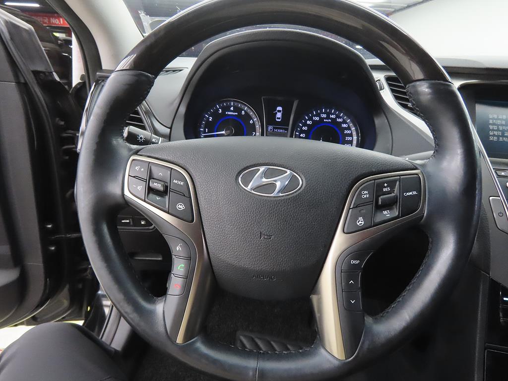 HYUNDAI Grandeur - Vista 9