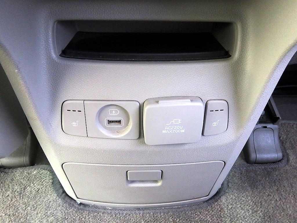 KIA Carnival - Vista 11