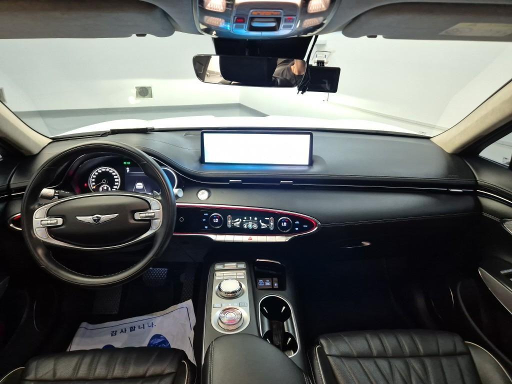 Genesis GV70 - Vista 7