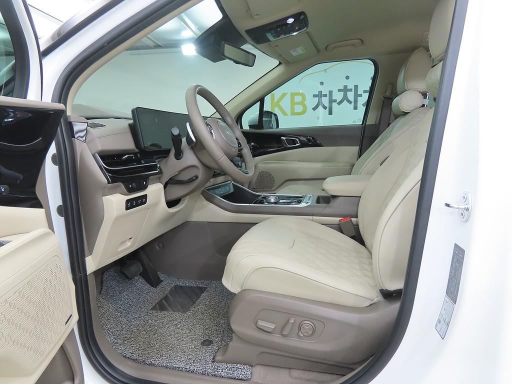 KIA Carnival - Vista 9