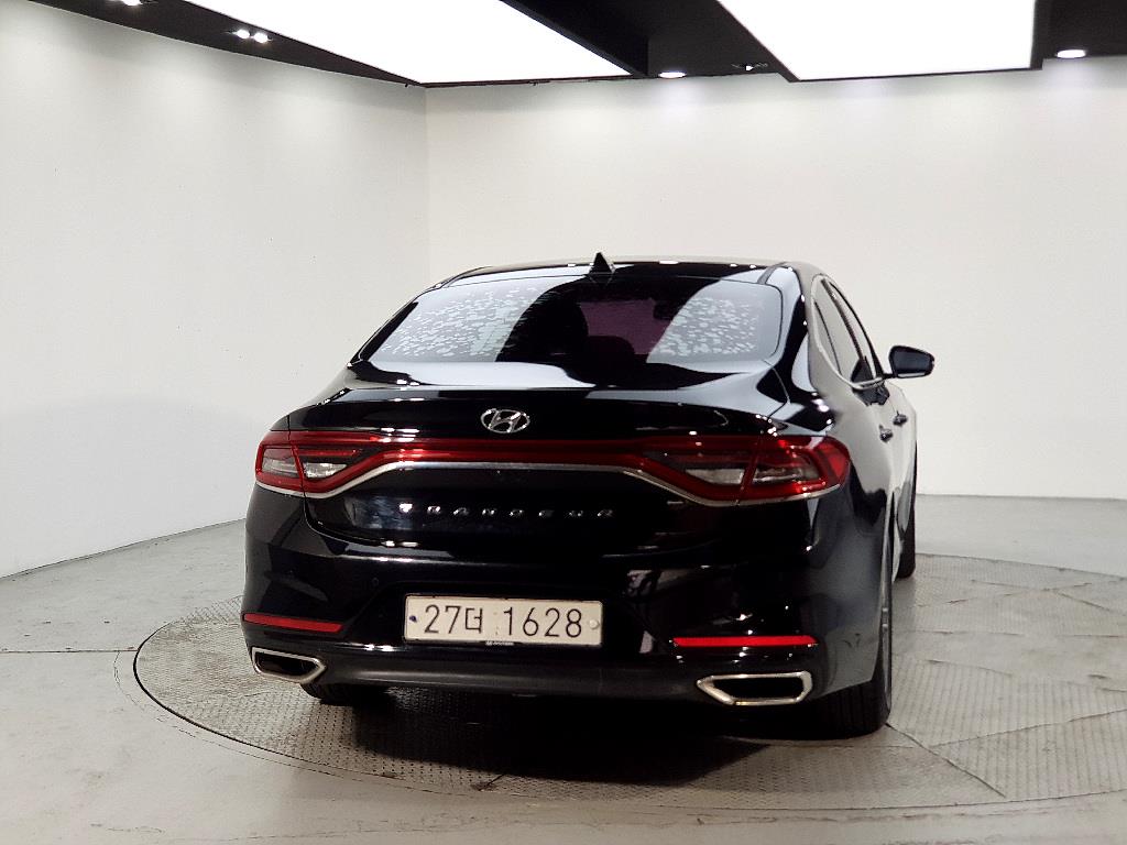 HYUNDAI Grandeur - Vista 3