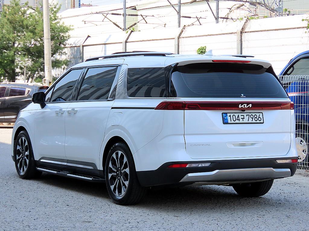 KIA Carnival - Vista 3