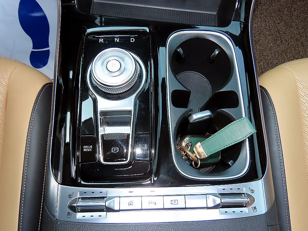 KIA Carnival - Vista 10