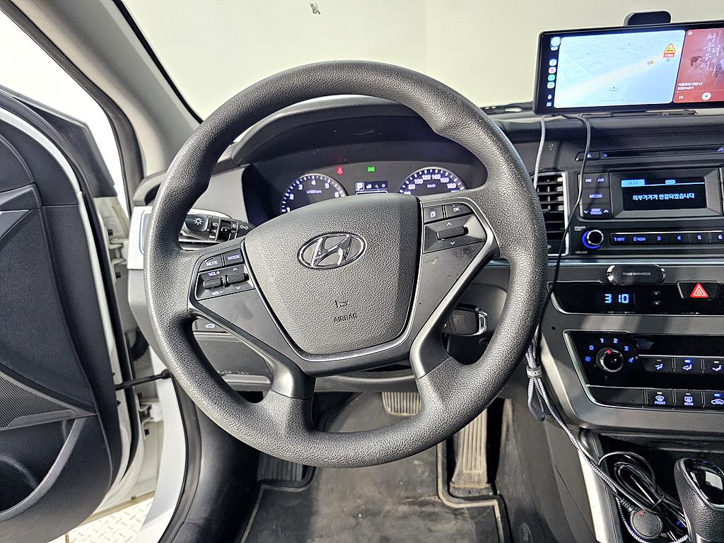 HYUNDAI Sonata - Vista 12