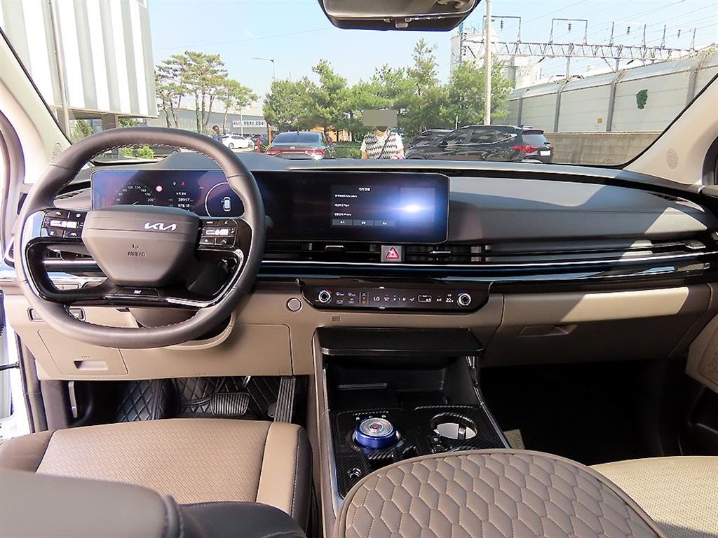 KIA Carnival - Vista 8