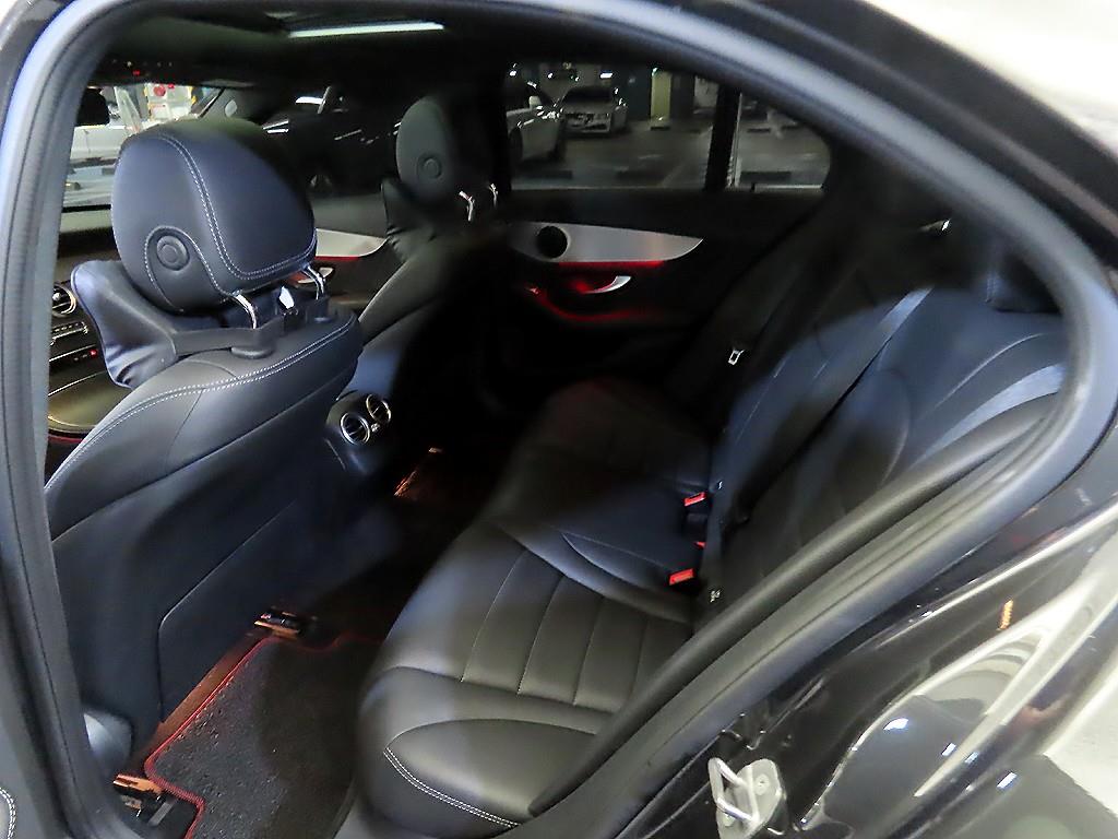 Mercedes Benz C Class - Vista 7