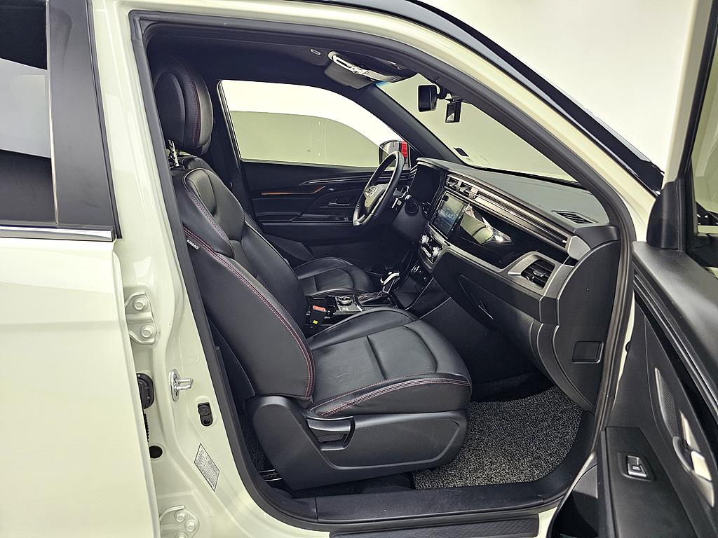 Ssangyong Korando - Vista 11