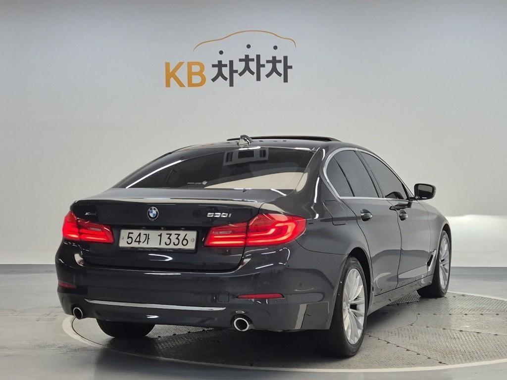 BMW 5 Series - Vista 3