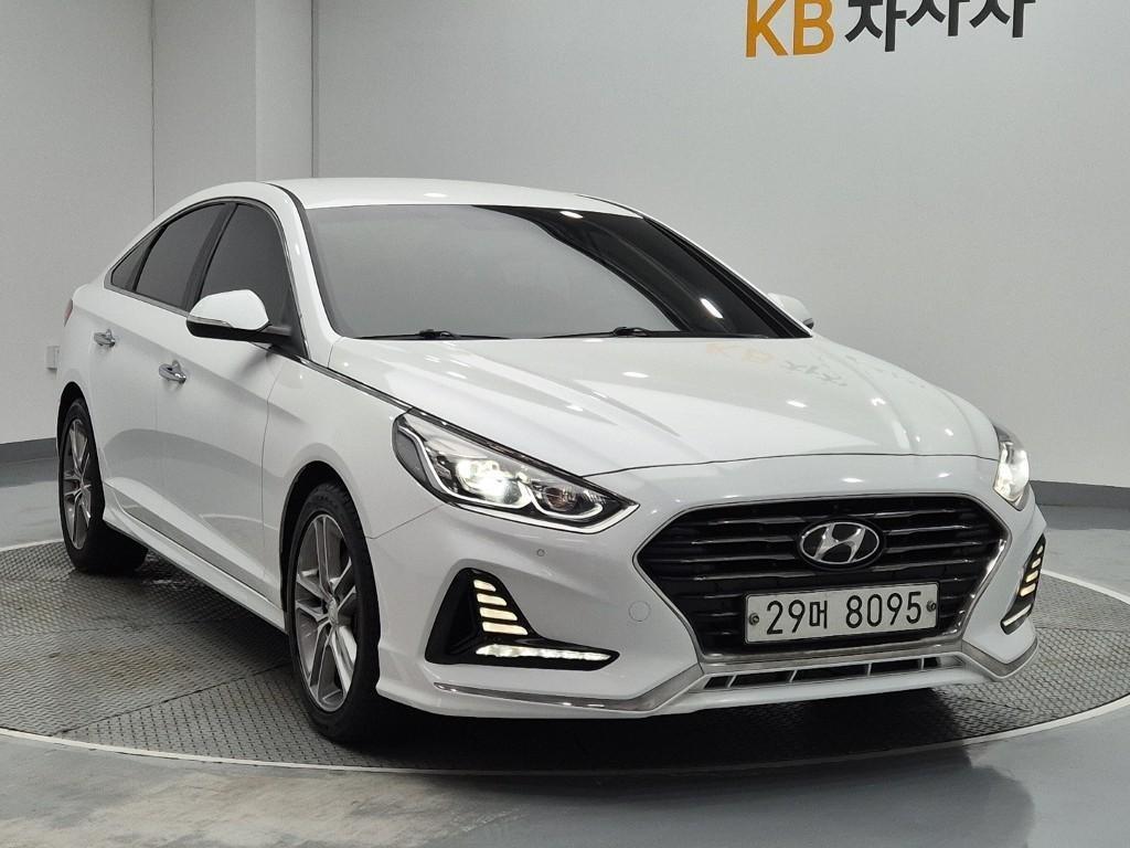 HYUNDAI Sonata - Vista 4
