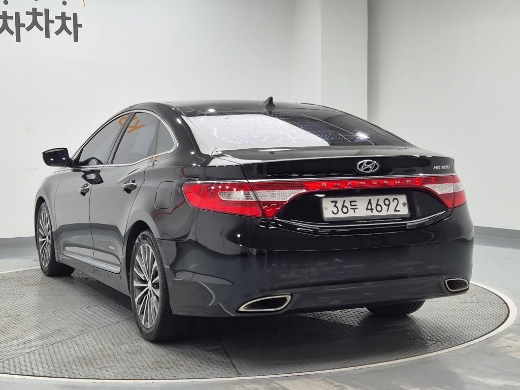 HYUNDAI Grandeur - Vista 2