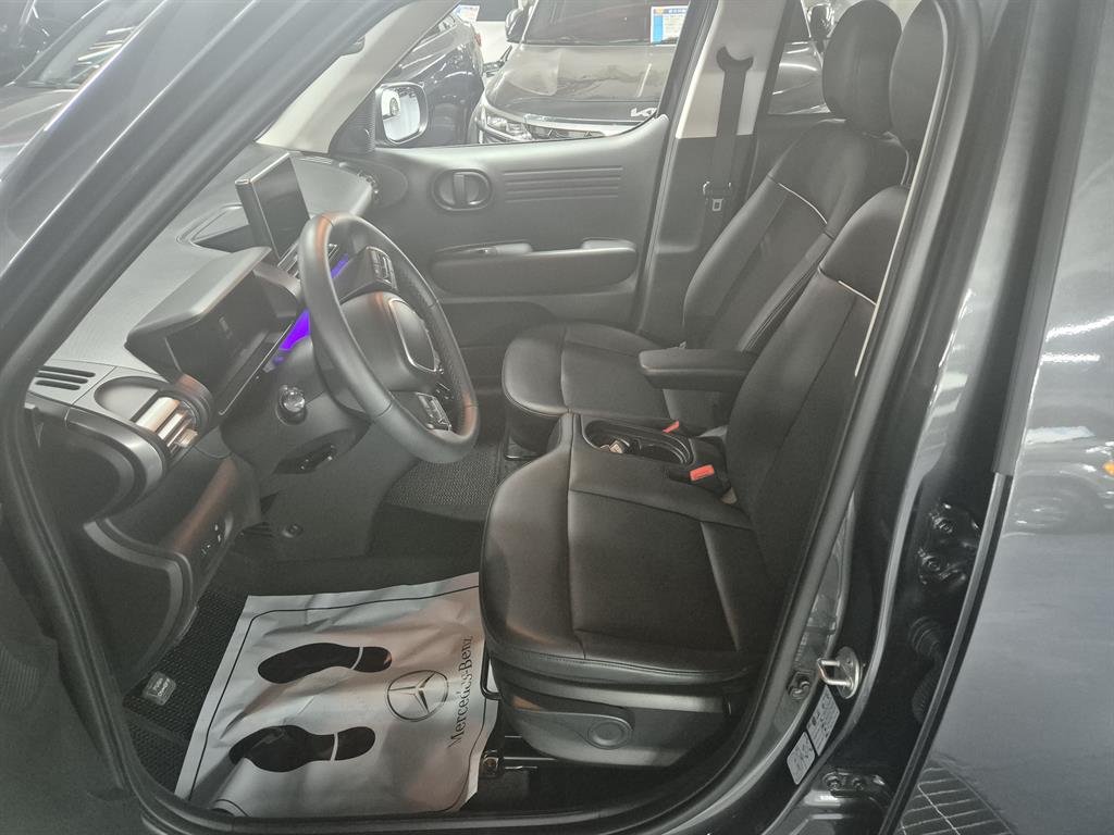 HYUNDAI Casper - Vista 5