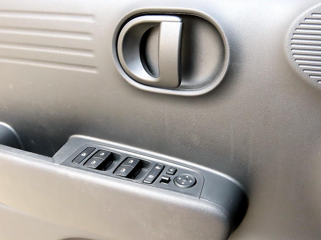 HYUNDAI Casper - Vista 11