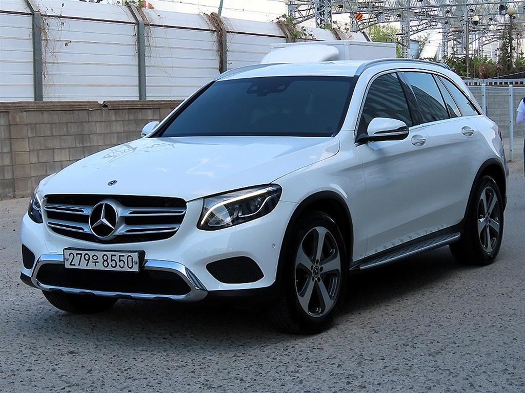 Mercedes Benz GLC Class - Vista 2