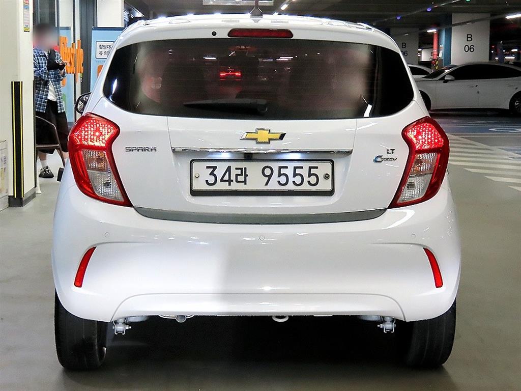 Chevrolet Spark - Vista 5