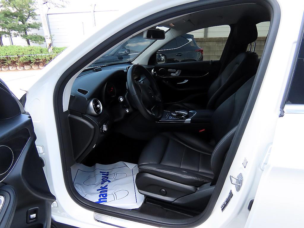 Mercedes Benz GLC Class - Vista 5