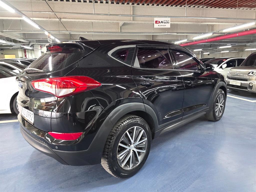 HYUNDAI Tucson - Vista 3