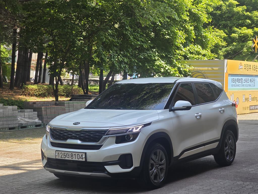 KIA Seltos - Vista 3