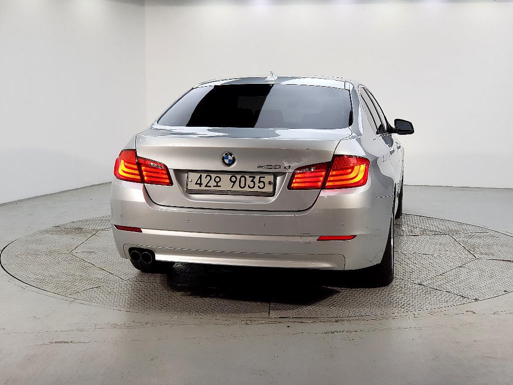 BMW 5 Series - Vista 3