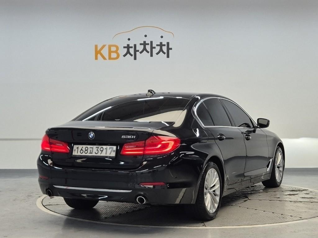 BMW 5 Series - Vista 4