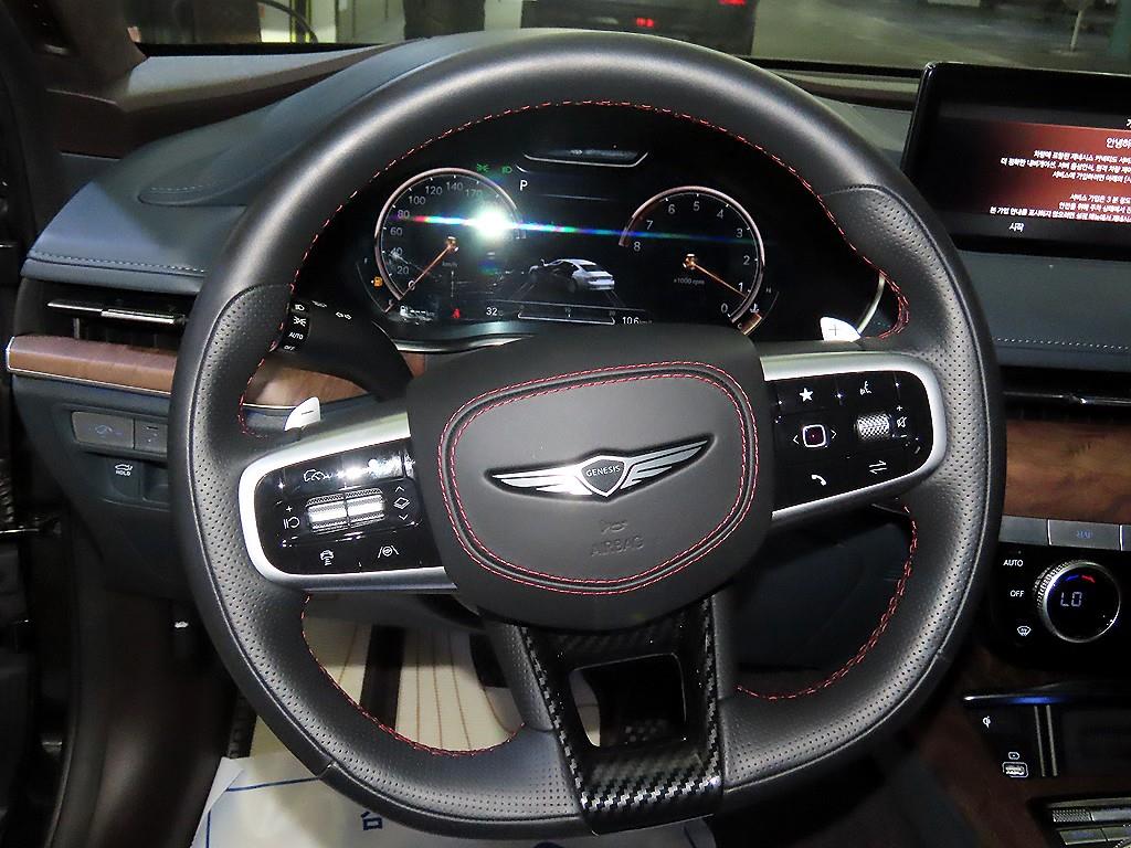 Genesis G80 - Vista 8