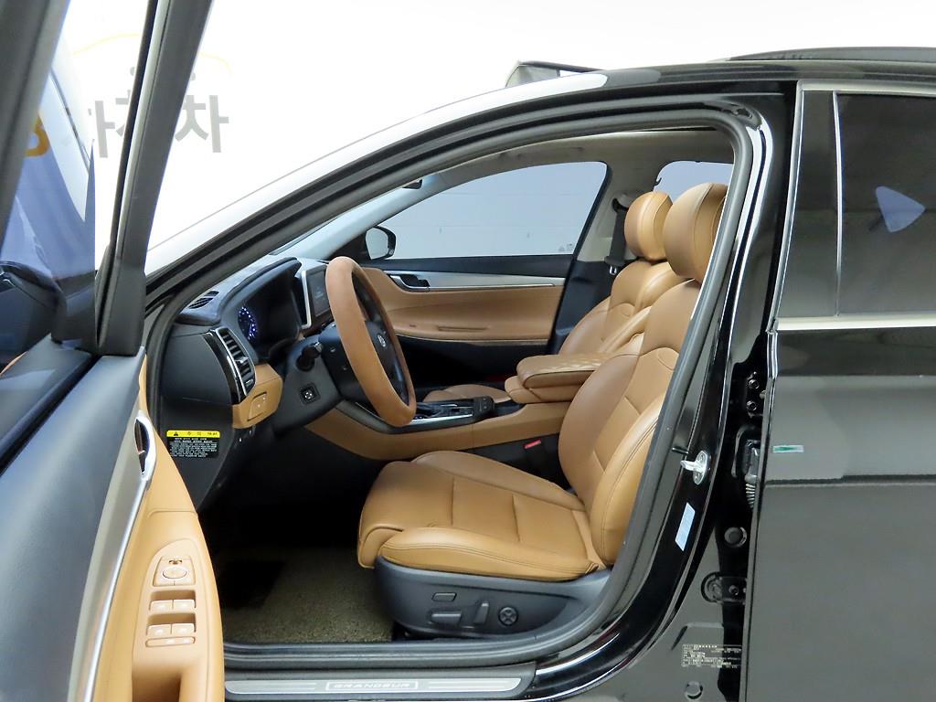 HYUNDAI Grandeur - Vista 11