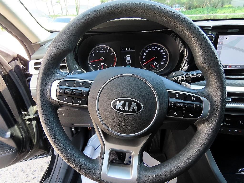 KIA K5 - Vista 8