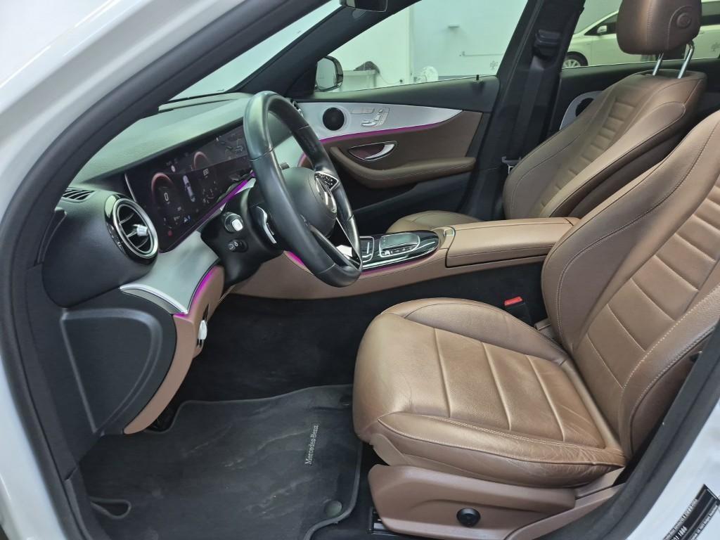 Mercedes Benz E class - Vista 11