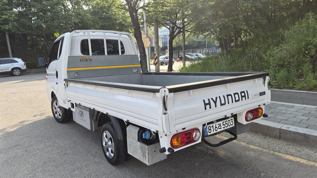 Small Truck Cargo (small) - Vista 4