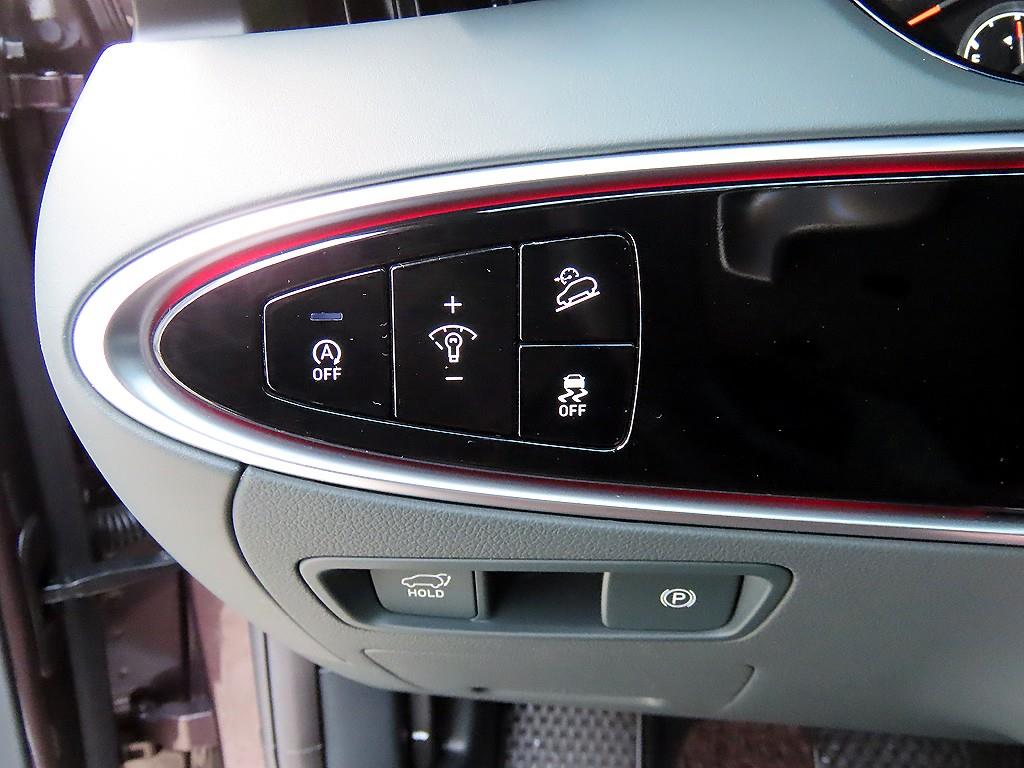 Genesis GV70 - Vista 12