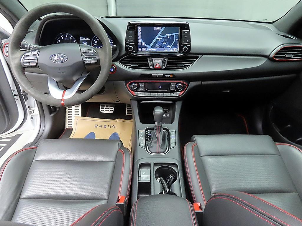 HYUNDAI i30 - Vista 7