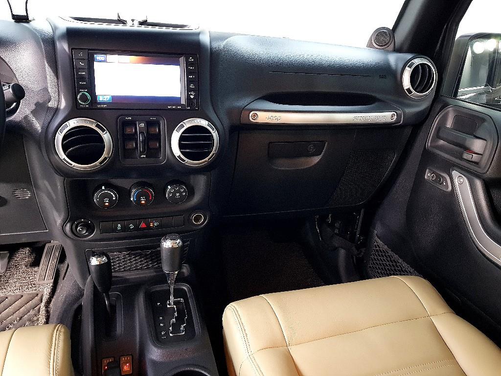 Jeep Wrangler - Vista 10