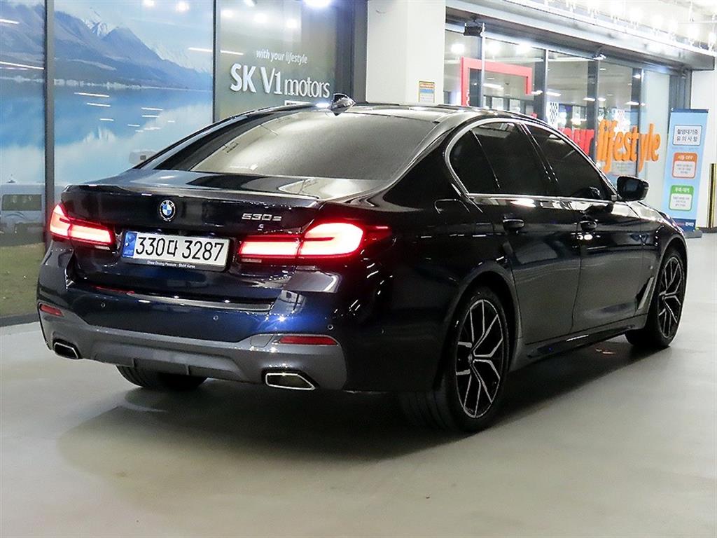 BMW 5 Series - Vista 4